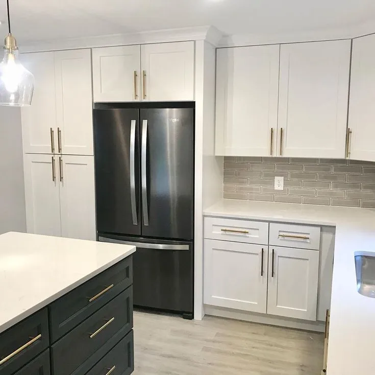 Black and white kitchen remodel for a Wickliffe Ohio homeowner