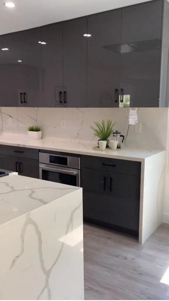 Black and white kitchen remodel in a Shaker Heights Ohio home