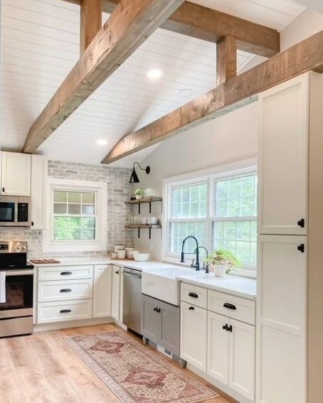Finished kitchen remodel in a South Euclid Ohio home