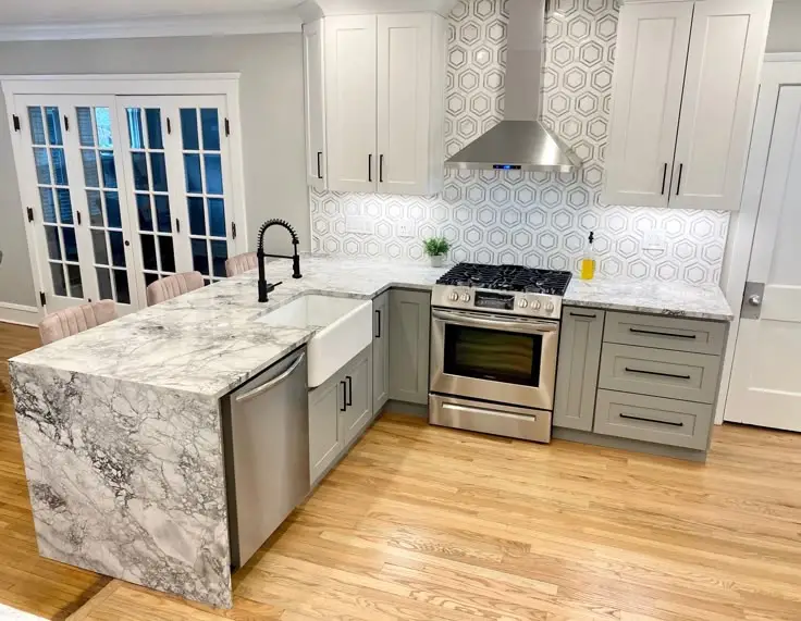 Kitchen remodel with white cabinets for a Lyndhurst Ohio home